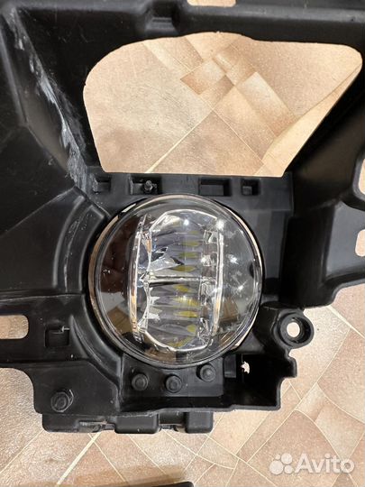 Комплект противотуманных фар, кронштейна противоту