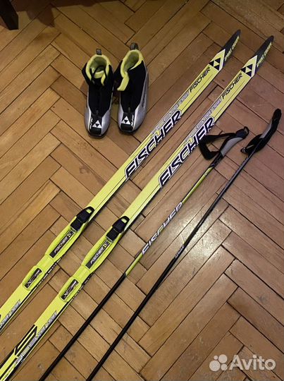 Беговые лыжи fischer + палки + ботинки