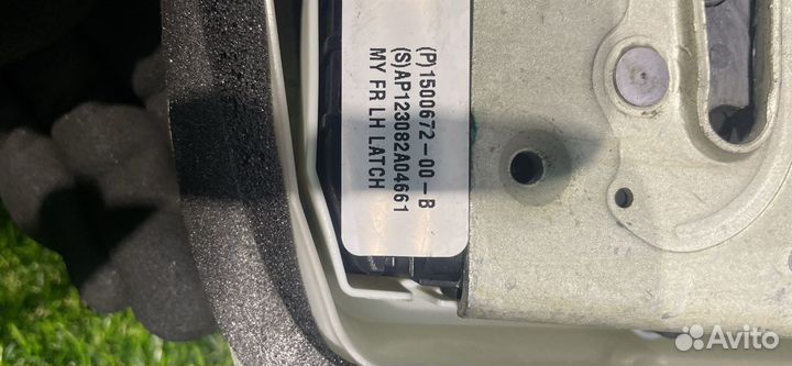 Замок двери передней левой Tesla Model Y 2023