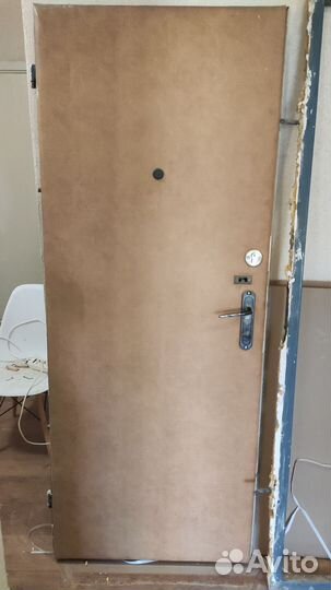 Дверь входная металлическая