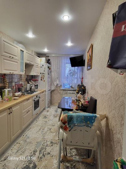 4-к. квартира, 80 м², 2/5 эт.