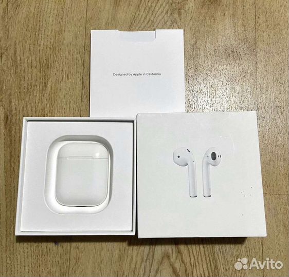 Беспроводные наушники apple airpods