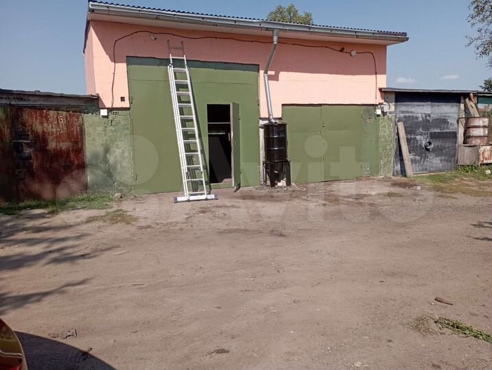 Гараж, > 30 м²