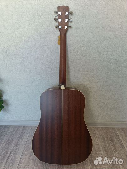 Гитара с топом из массива cort earth 100 (новая)