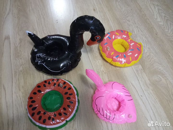 4 шт. подстаканники для бассейна надувные. Новые