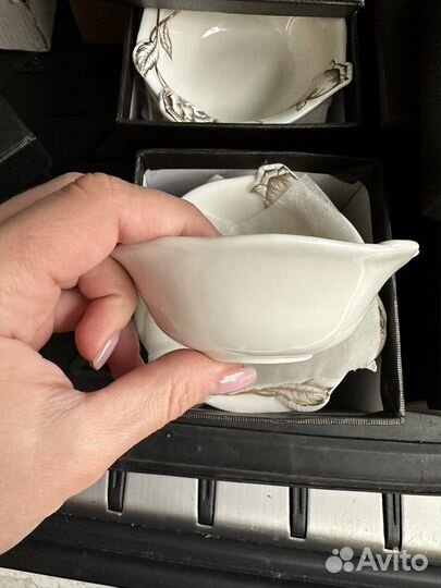 Посуда с кафе, стаканы, рюмки, фужеры