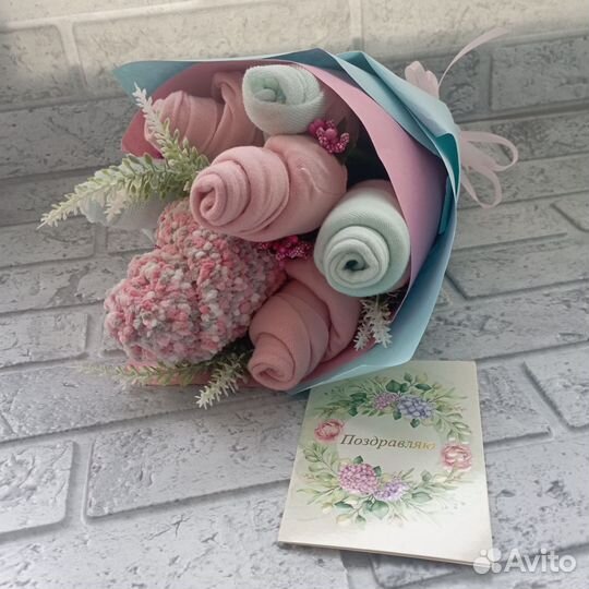 Подарок на 8 марта несъедобный букет из носков