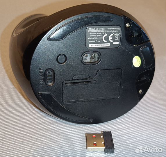 Безпроводная вертикальная игровая мышь Delux M618