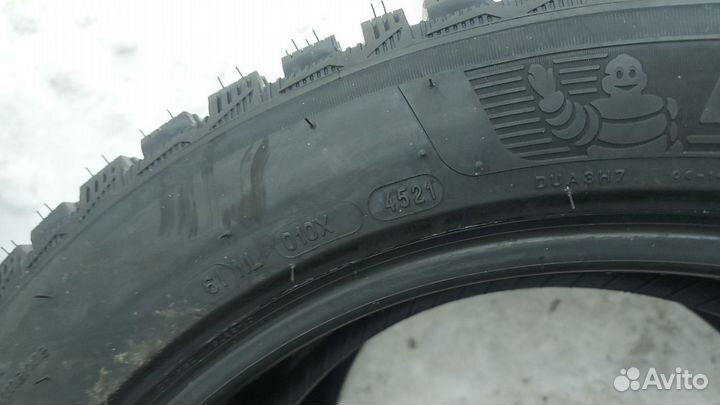 Michelin X-Ice North 4 SUV 255/45 R19 104H