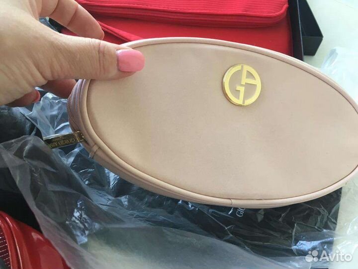 Armani косметичка,клатч