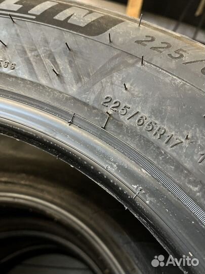 Michelin Agilis X-Ice North 16.5/70 R14 85R