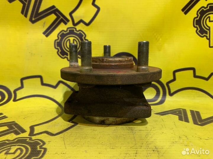 Ступица передняя правая Subaru Legacy BLE EZ30D