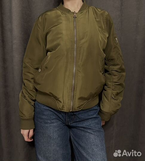 Бомбер женский