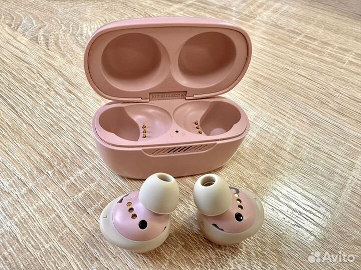 Беспроводные наушники бу TWS JBL Live Free NC