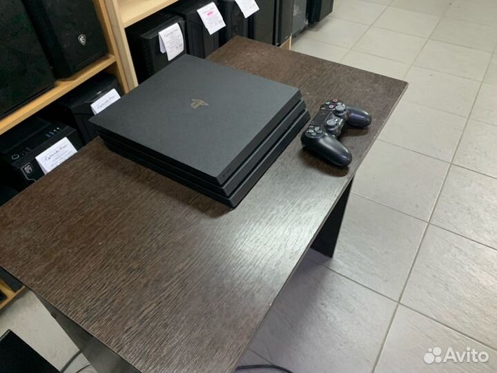 Sony PS4 PRO 1000GB(CUH 7108B), Геймпада, 2Игры