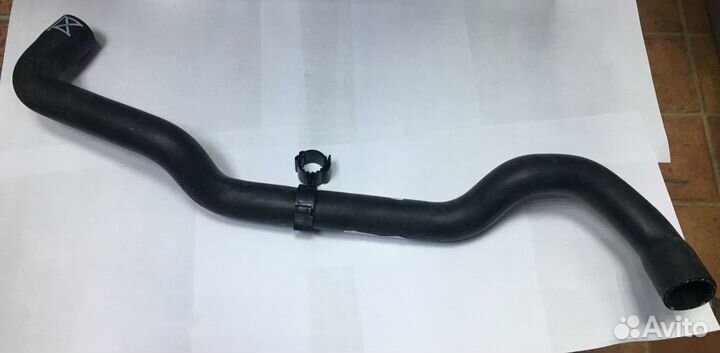 Шланг радиатора нижний Фольксваген Транспортер Т5