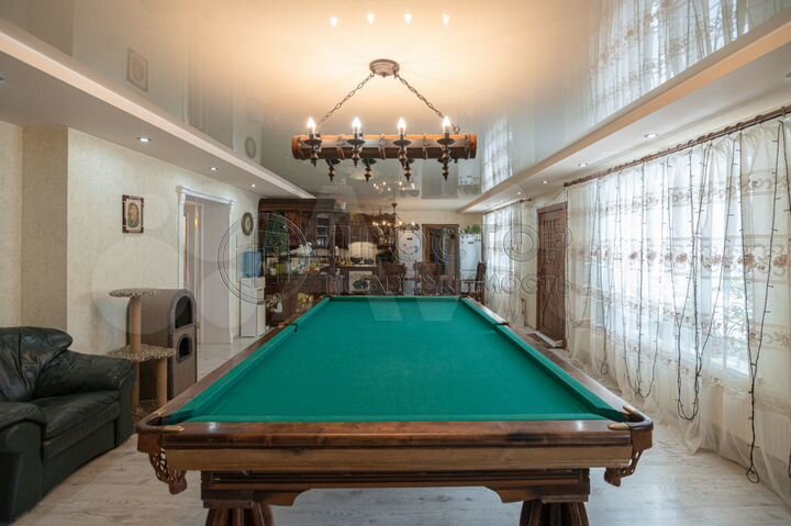 Дом 460 м² на участке 14 сот.