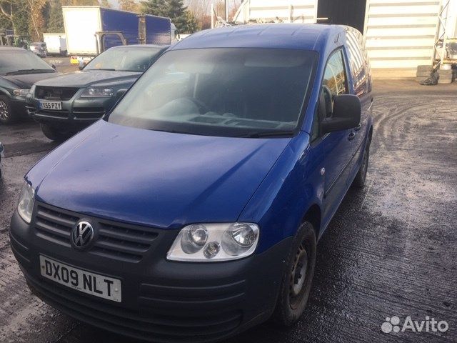 Разбор на запчасти Volkswagen Caddy 2004-2010