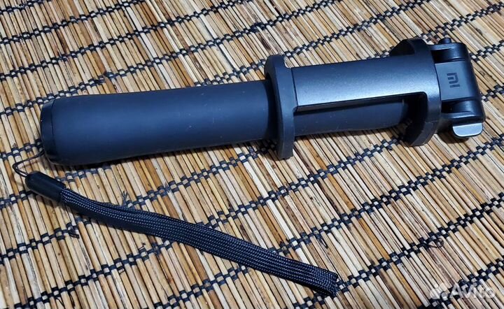 Монопод xiаomi Mi Selfie Stick