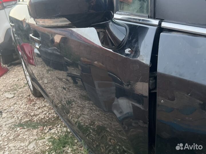 Toyota Avensis 3 Дверь передняя правая