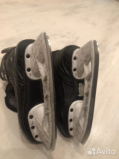 Коньки хоккейные