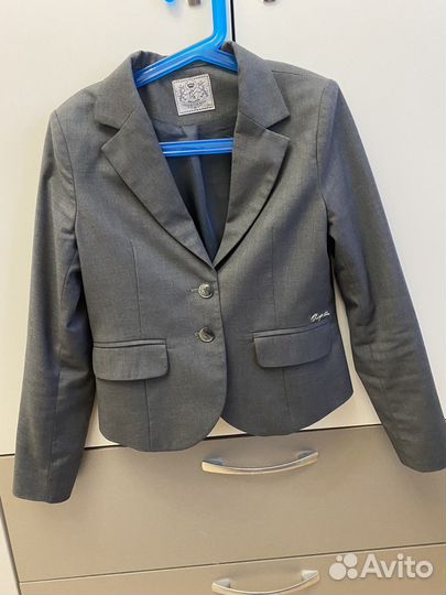 Пиджак на девочку 134 серый форма