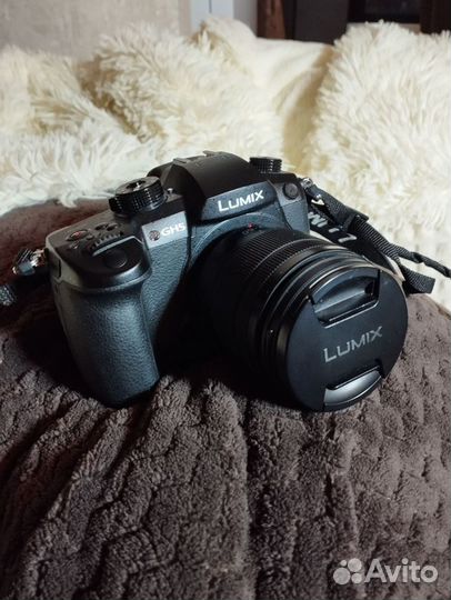 Видеокамера Lumix gh5 Panasonic с объективом