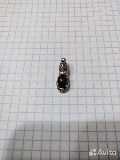 Серебряные серьги и подвеска с ониксом