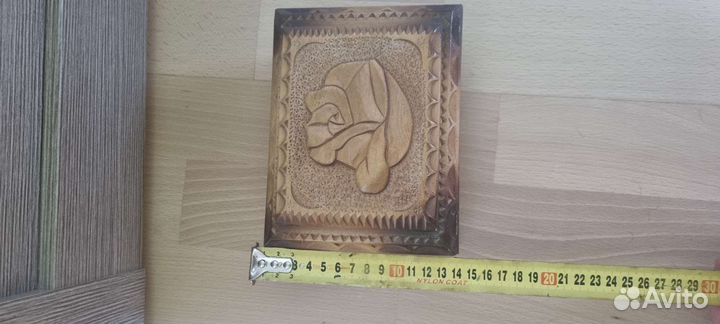 Деревянная шкатулка