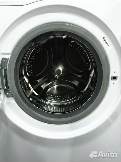 Стиральная машина узкая Hotpoint-Ariston RSM 601 W