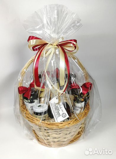 Корзина с чаем/кофе и мёдом учителю