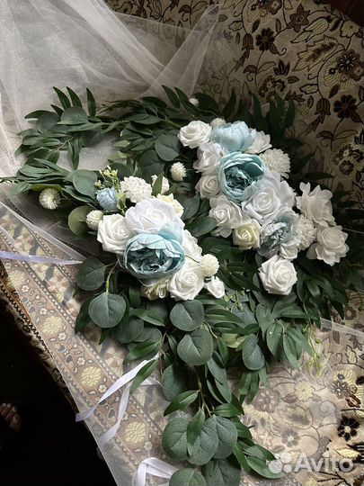 Композиции из искусственных цветов