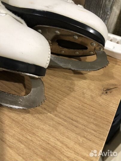 Коньки фигурные Graf Montana gold