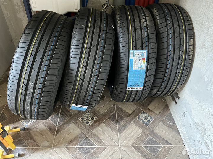 Charmhoo Sports T1 235/55 R19 101V