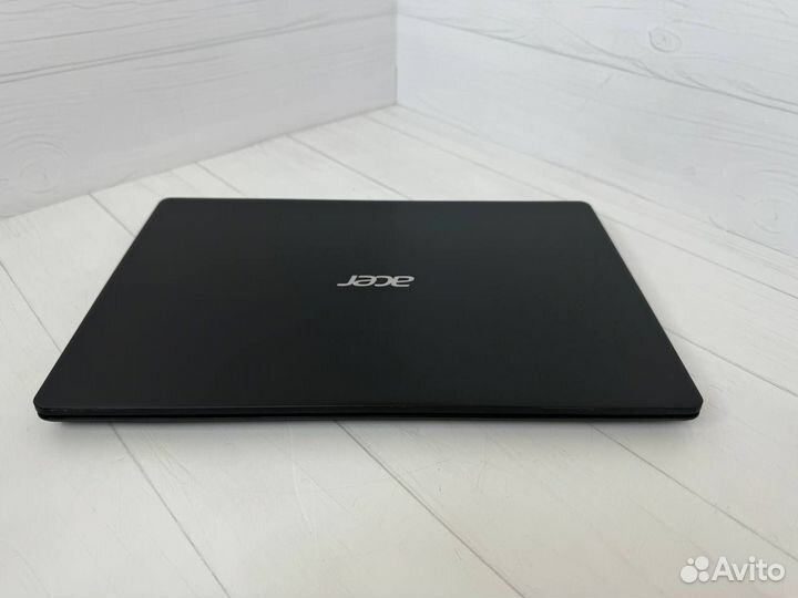 Тонкий Acer Core i3 10110U/SSD 256Gb/12Gb/15.6