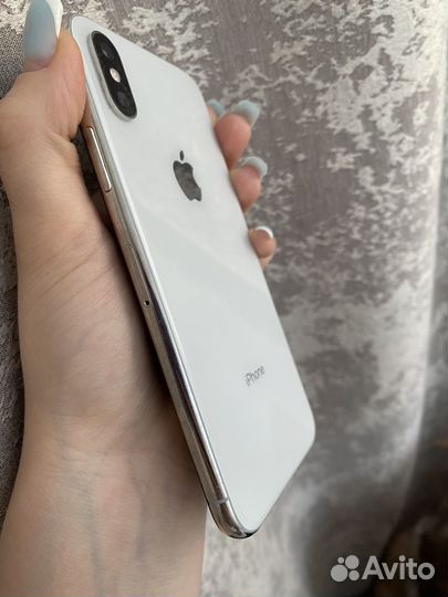 iPhone Xs, 64 ГБ