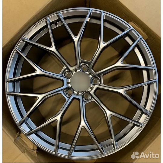 Кованые Диски R22 на Porsche