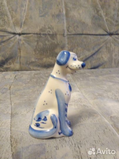 Статуэтка собачка гжель,фарфор
