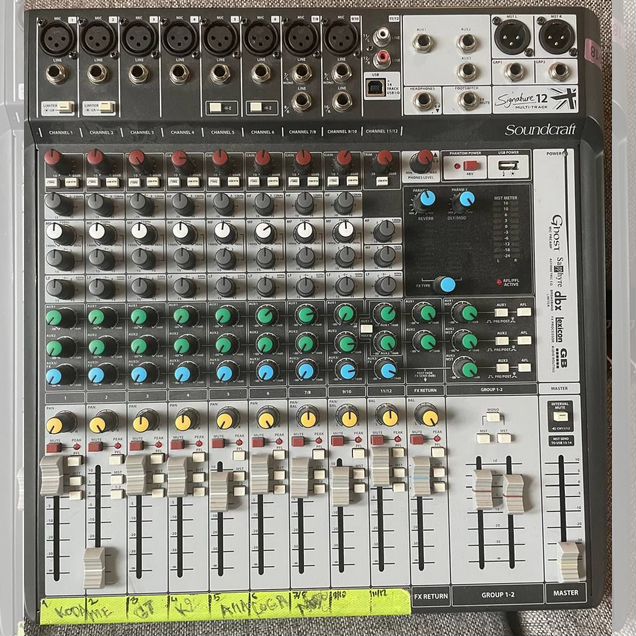 Soundcraft Signature 12 MTK