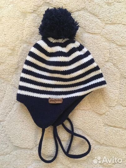 Шапки для мальчика (демисезонная и зимний шлем)