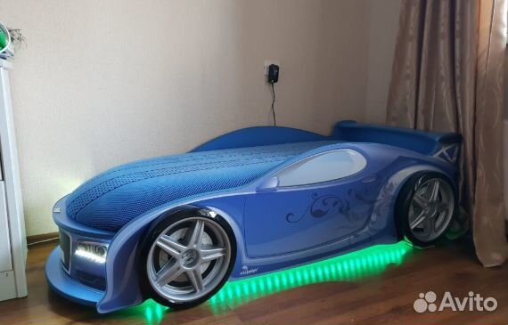 Кровать машинка