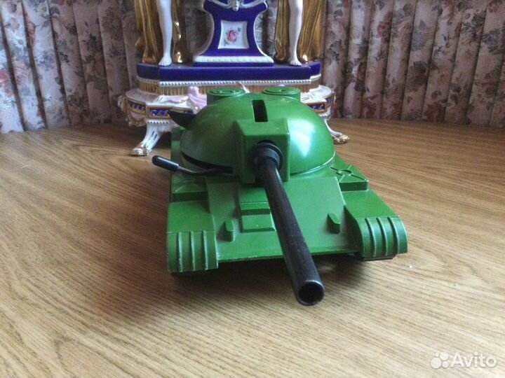 Танк Металлический большой. Стреляет. Клеймо СССР