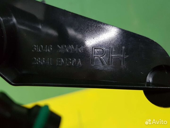 Омыватель фары Nissan Tiida C11 28641EM30A