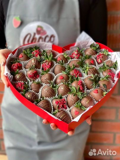 Клубника в шоколаде в форме сердца (35-40 ягод)