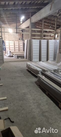 Двери межкомнатные с коробкой новые