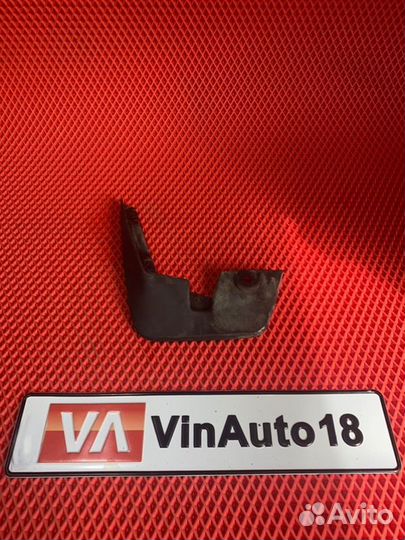 Брызговик передний левый LADA Largus R90 11189 P3M