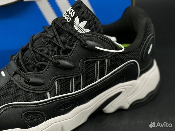 Кроссовки Adidas ozweego