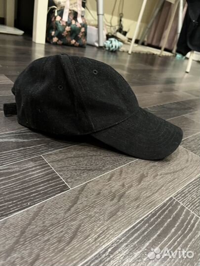 Кепки, спортивные и летние