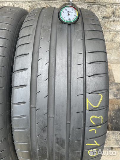 Michelin Pilot Sport 4 235/45 R19