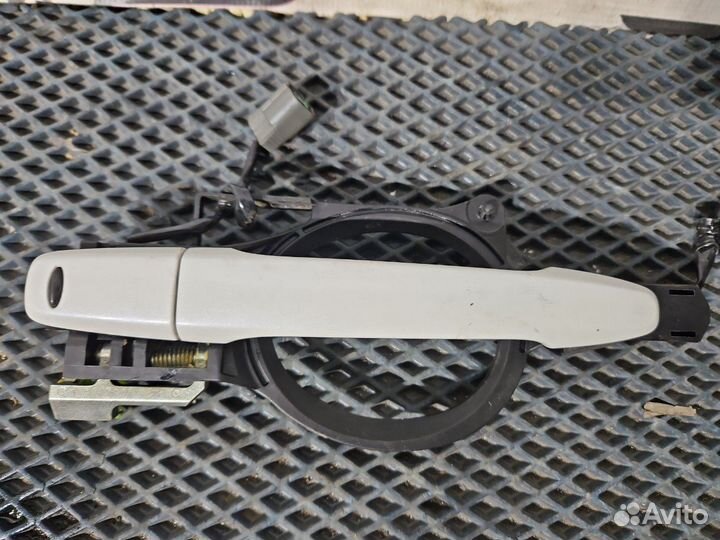 Ручка двери внешняя передняя левая Mitsubishi